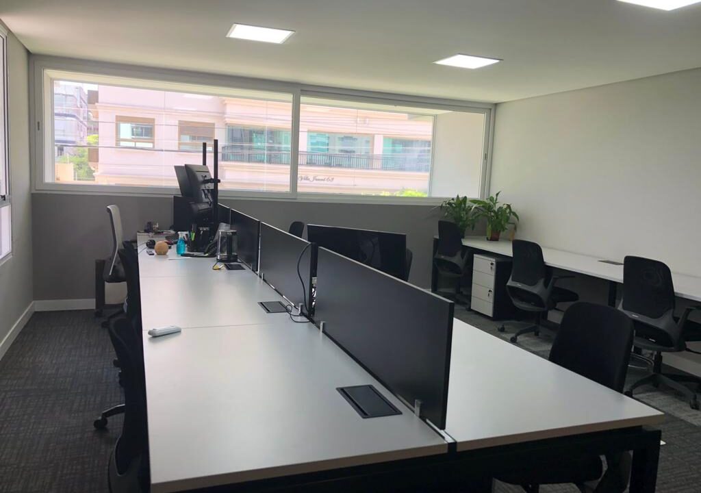 sala para 12 pessoas do sandbox coworking em jurerê